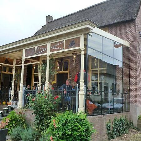 'T Oude Veerhuis Heerewaarden Eksteriør billede